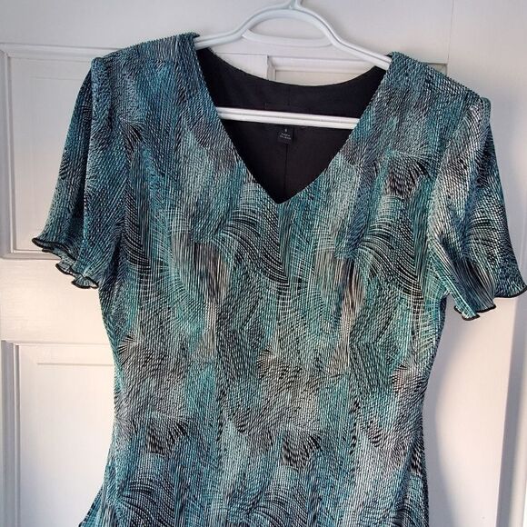 Connected Apparel Tiered V-Neck Dress 8 - Picture 7 of 8